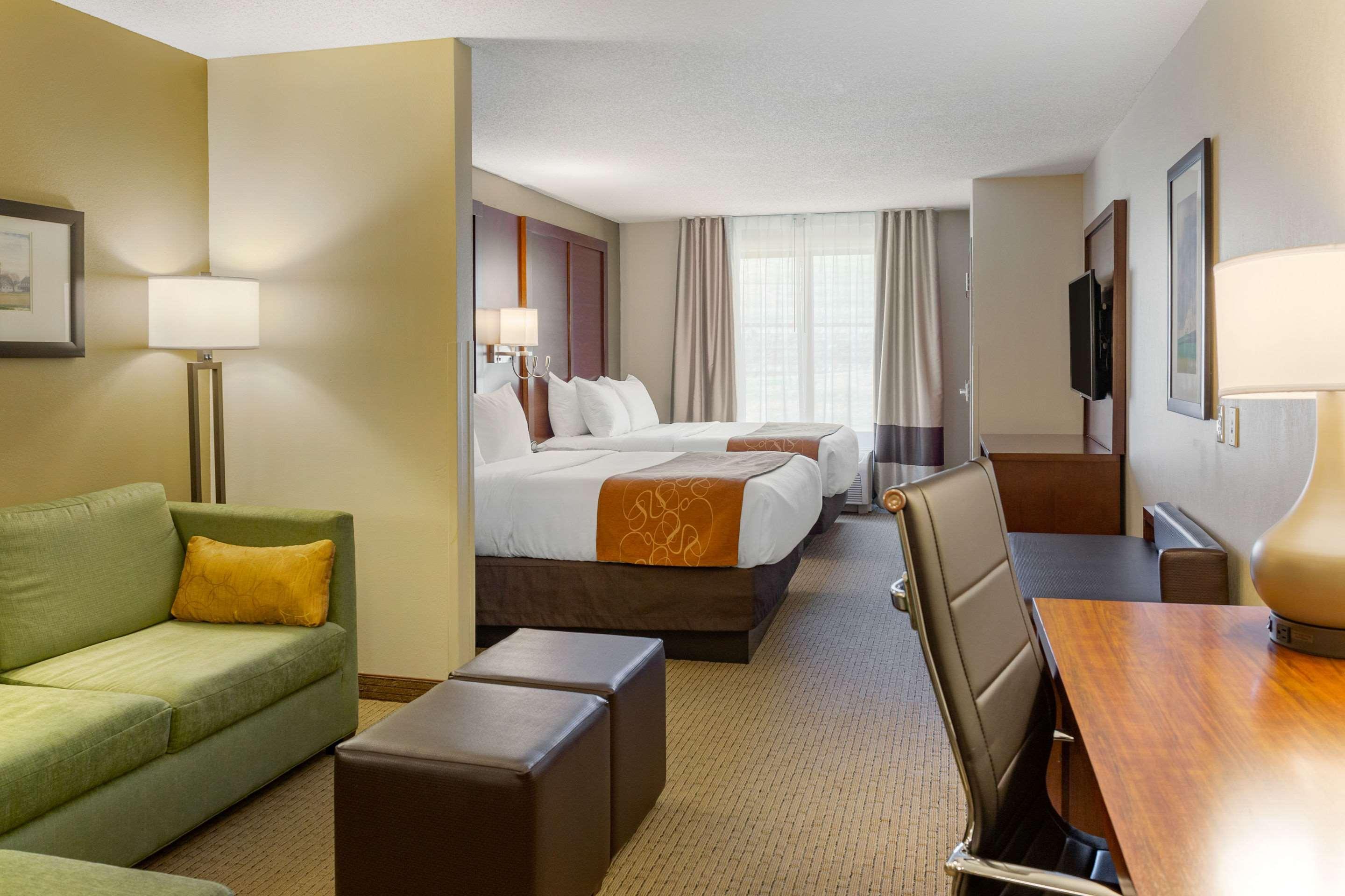 Comfort Suites Lancaster Amish Country Smoketown  Ngoại thất bức ảnh
