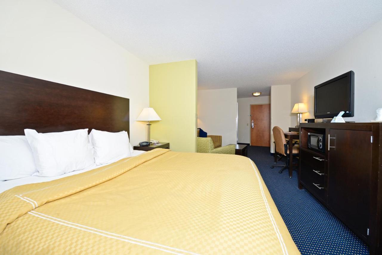 Comfort Suites Lancaster Amish Country Smoketown  Ngoại thất bức ảnh