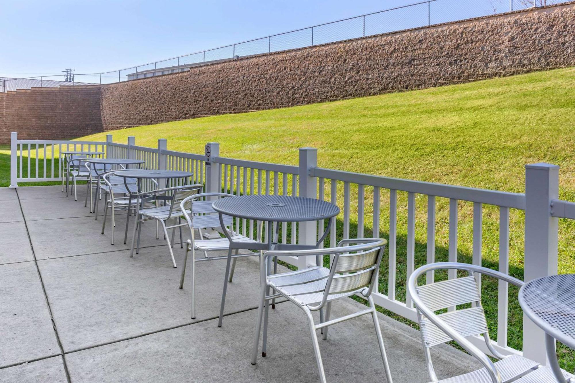 Comfort Suites Lancaster Amish Country Smoketown  Ngoại thất bức ảnh