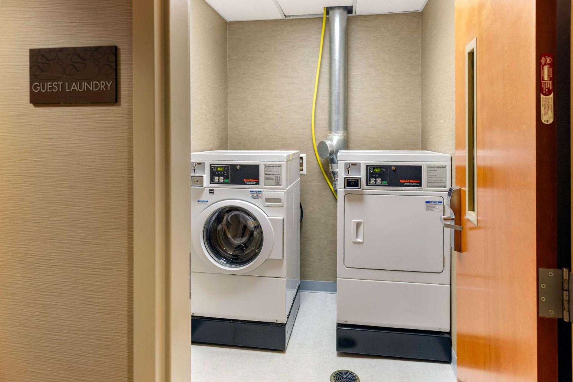 Comfort Suites Lancaster Amish Country Smoketown  Ngoại thất bức ảnh