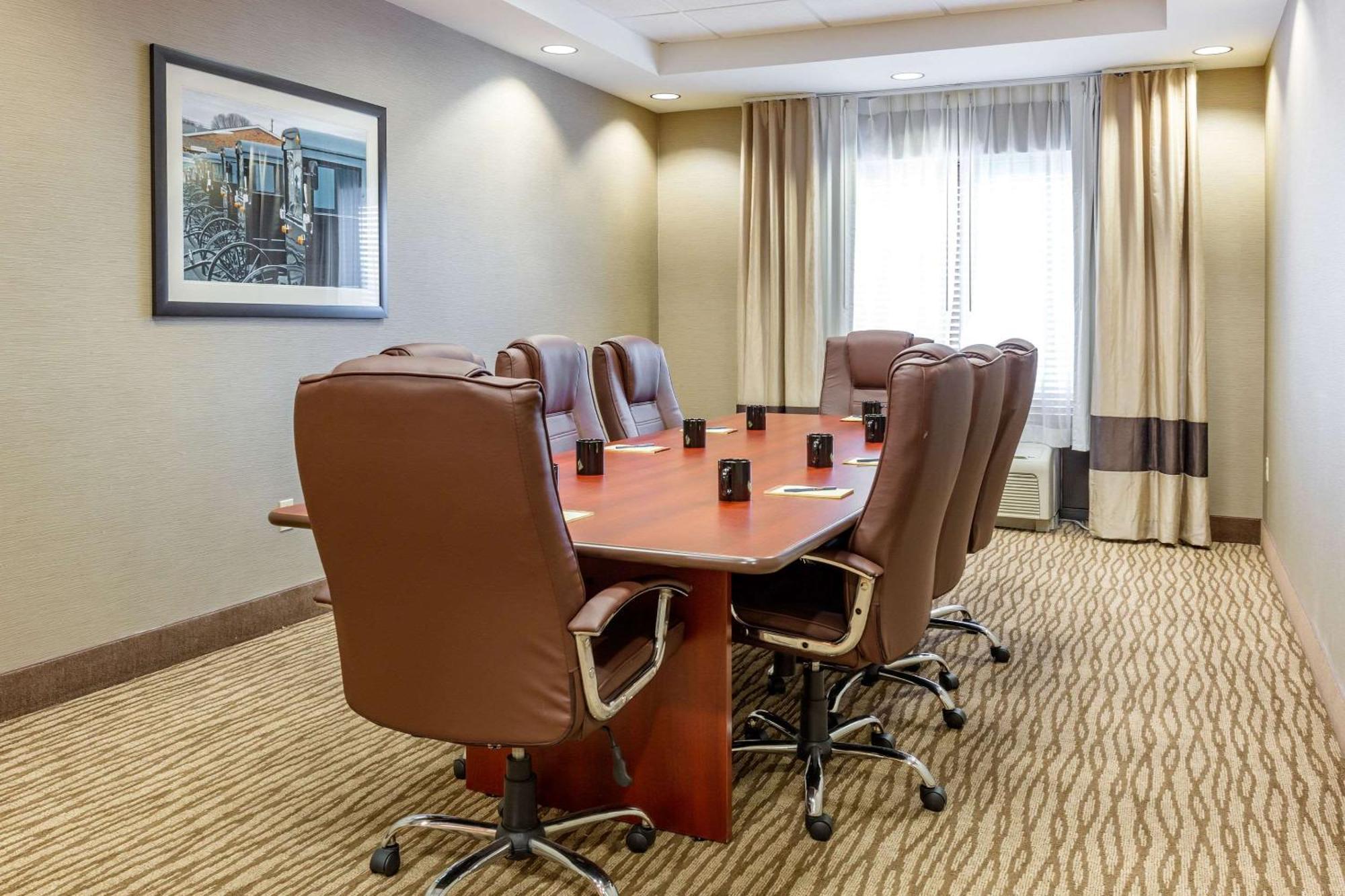 Comfort Suites Lancaster Amish Country Smoketown  Ngoại thất bức ảnh